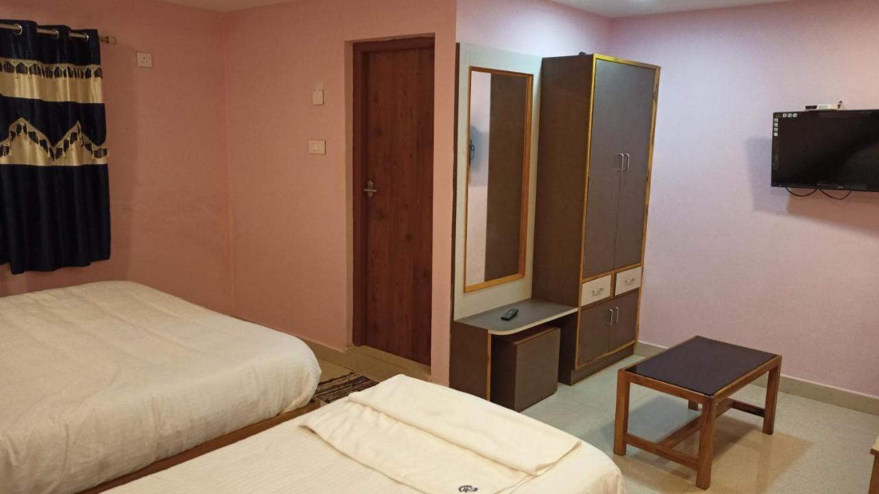 Aarthi Residency Hotel Kāraikkudi Exterior foto